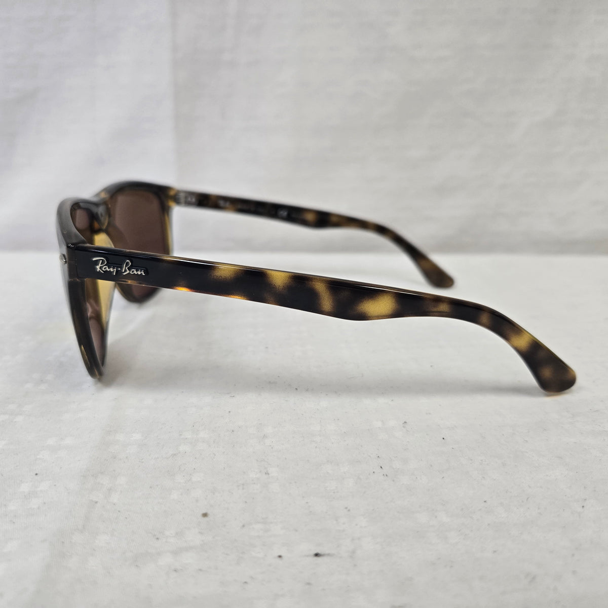 Ray Ban Boyfriend Sunglasses Tortoise Frame / Brown Lens RB4147 710/57 60-15