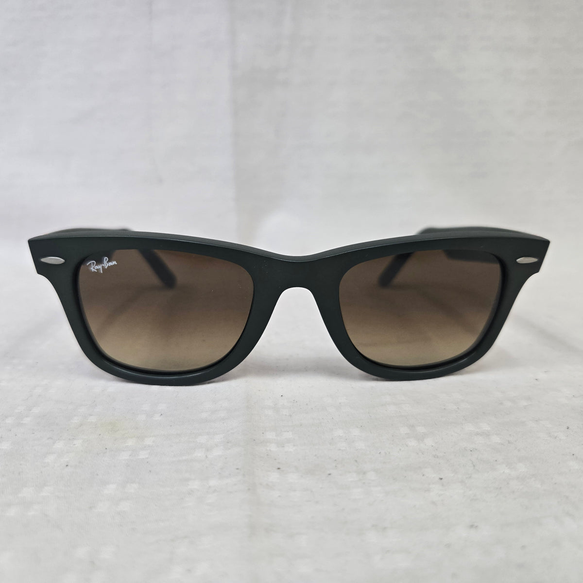 Ray Ban Original Wayfarer Sunglasses RB2140 60628550 - Open Box