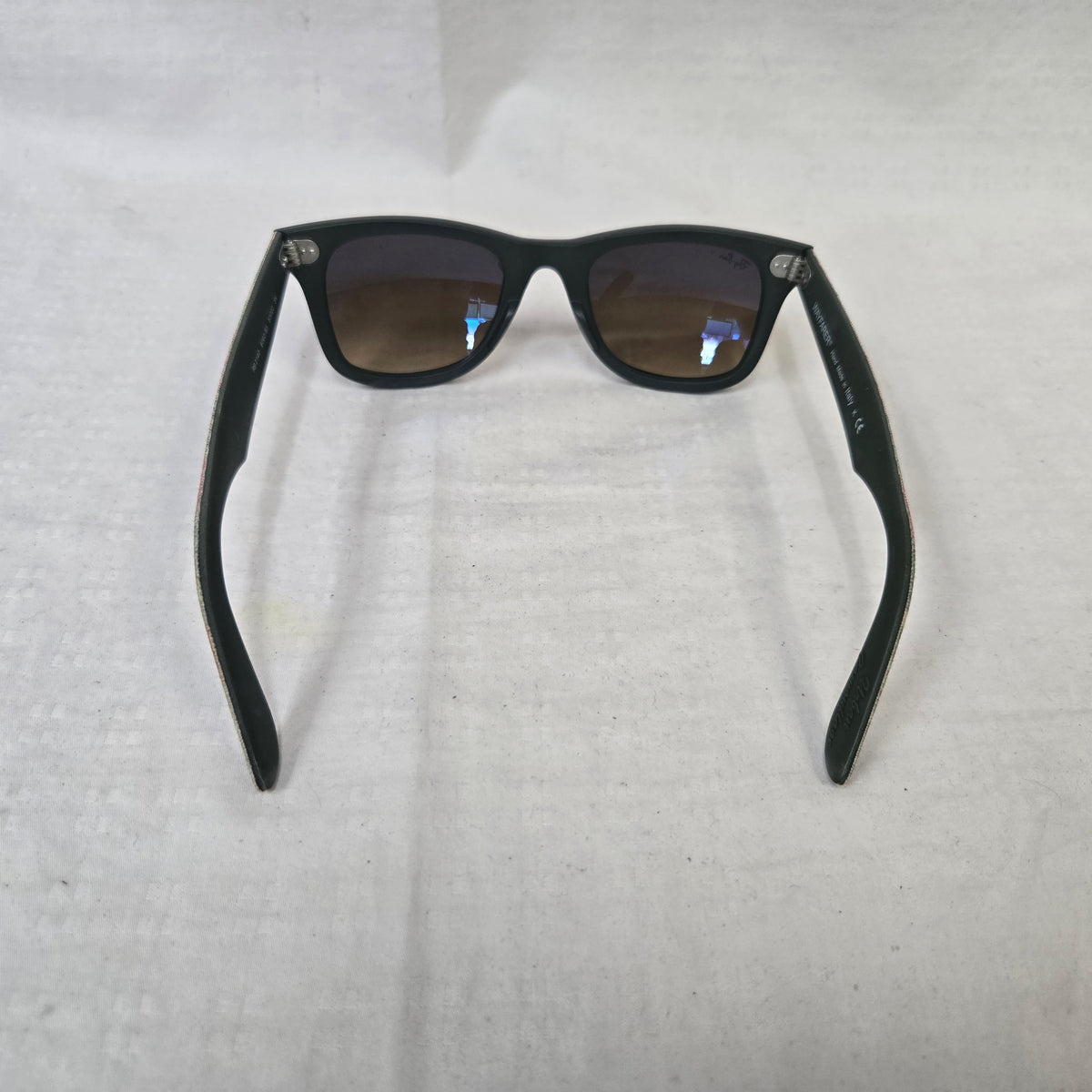 Ray Ban Original Wayfarer Sunglasses RB2140 60628550 - Open Box