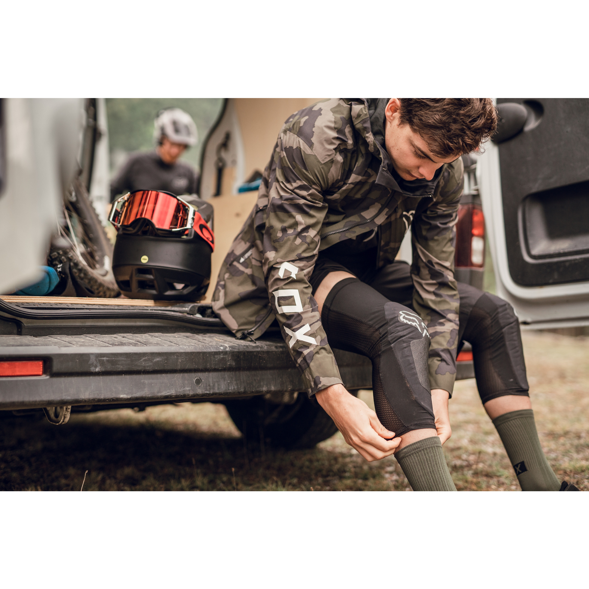 Fox Racing Enduro Pro Knee Guard CLOSEOUT