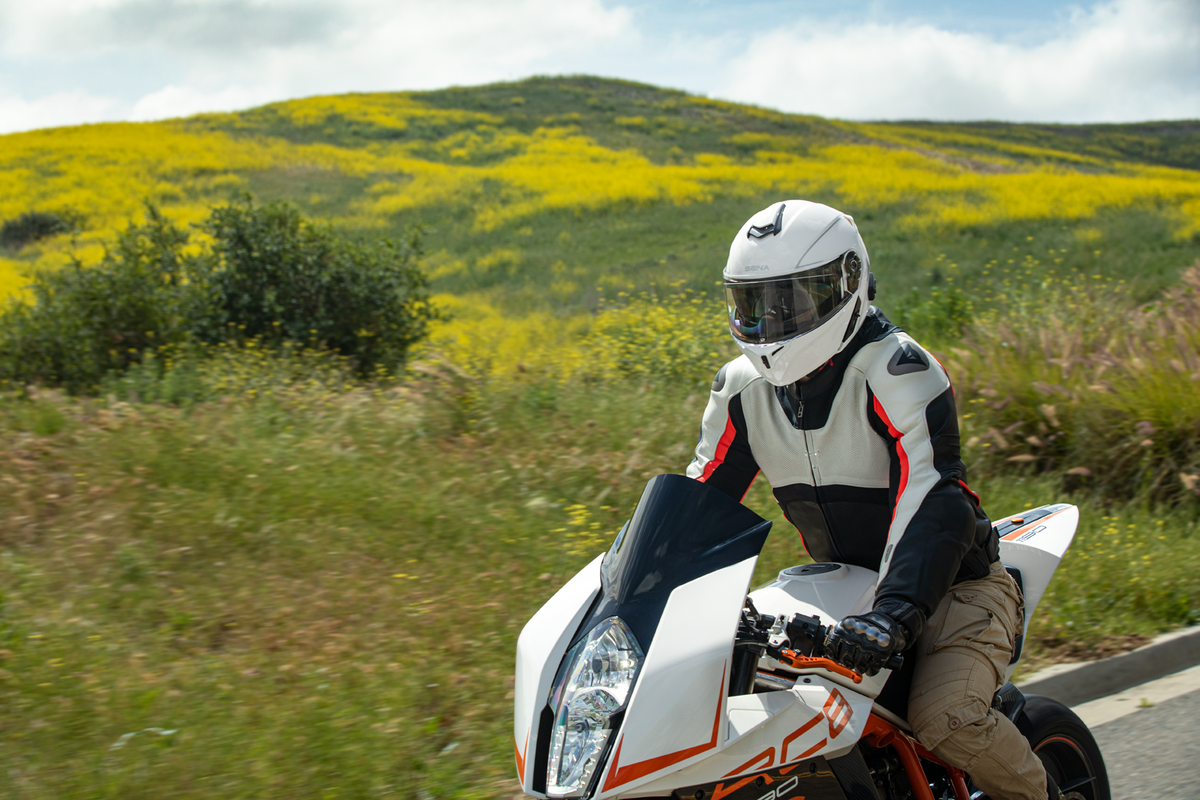 SENA Outrush R Helmet - White