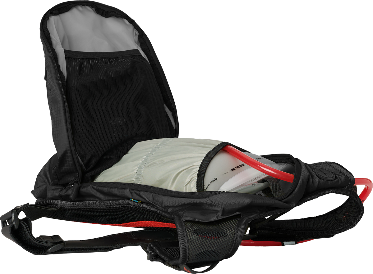 USWE Outlander Moto 9L Hydro Pack - Black