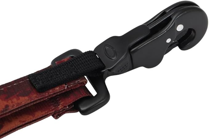 Oakley Wanderlust Keychain - Tiger Camo Red