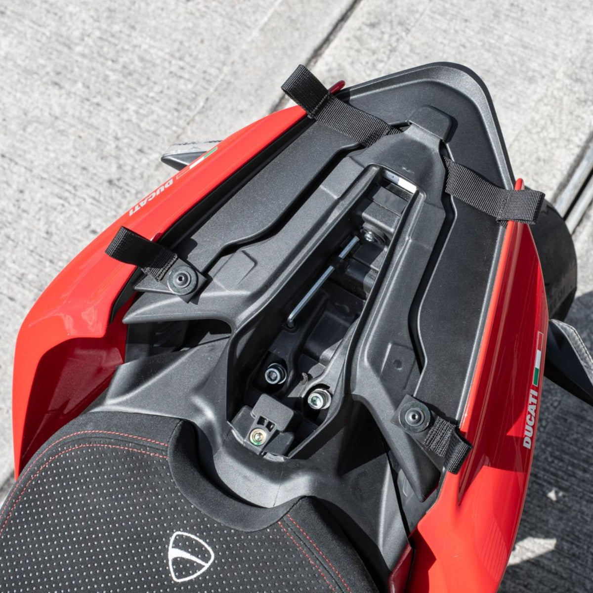 Ducati Panigale V4 US-Drypack Fit Kit