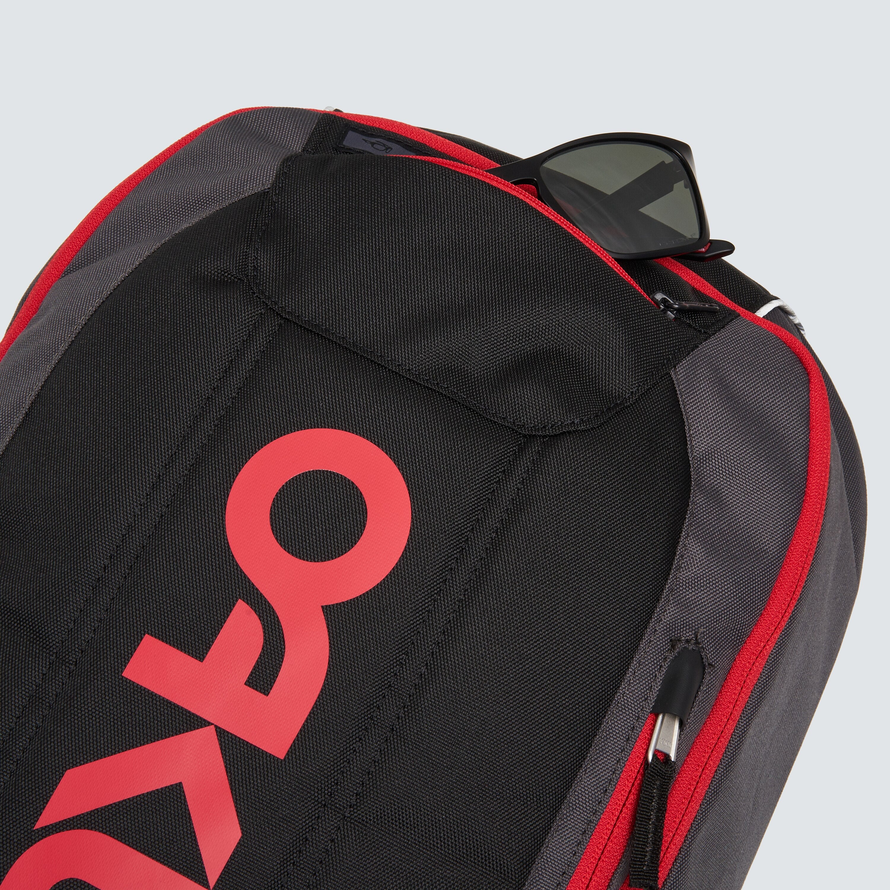 Oakley Enduro 3.0 Backpack - Thumbnail 3