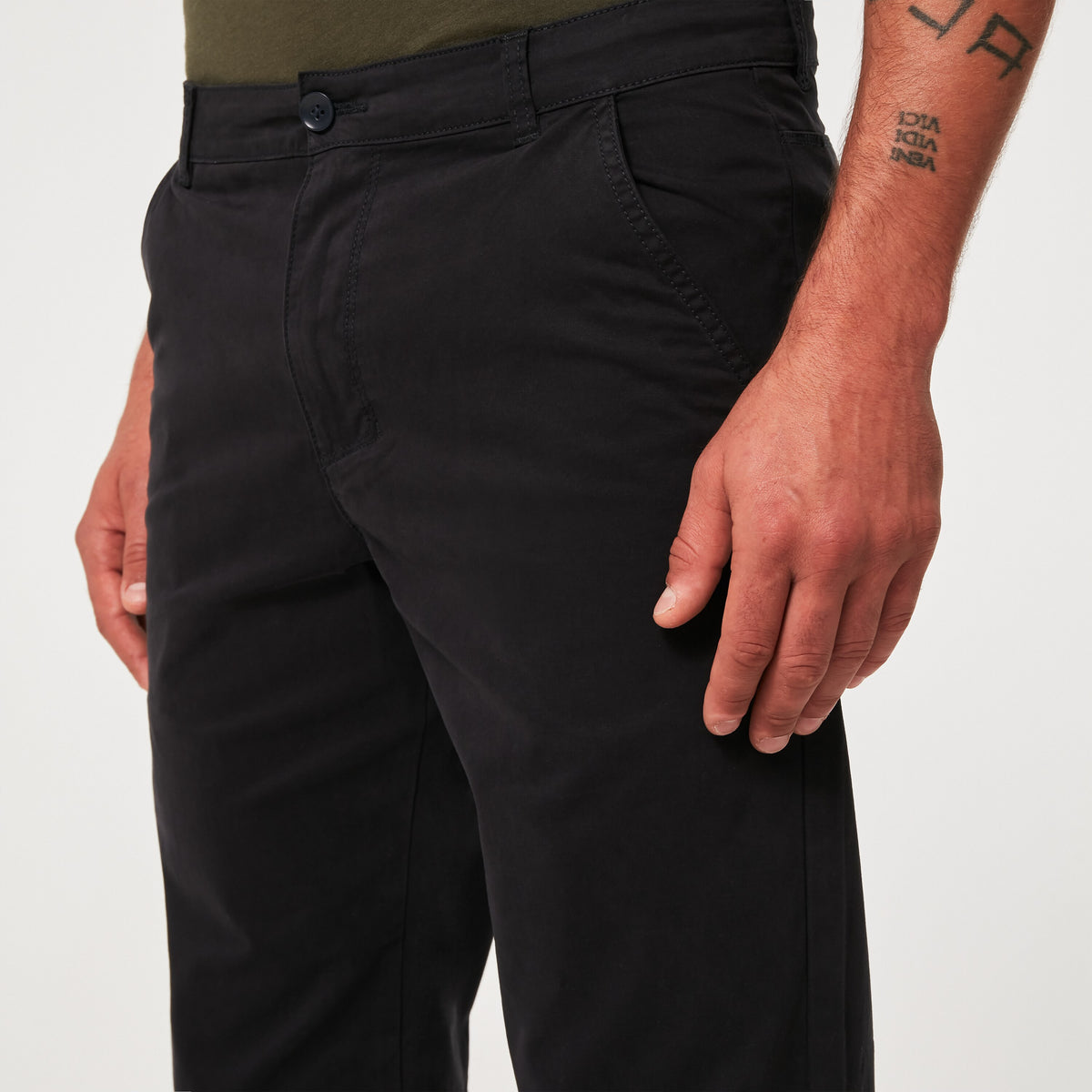 Oakley Allday Chino Pants - Blackout