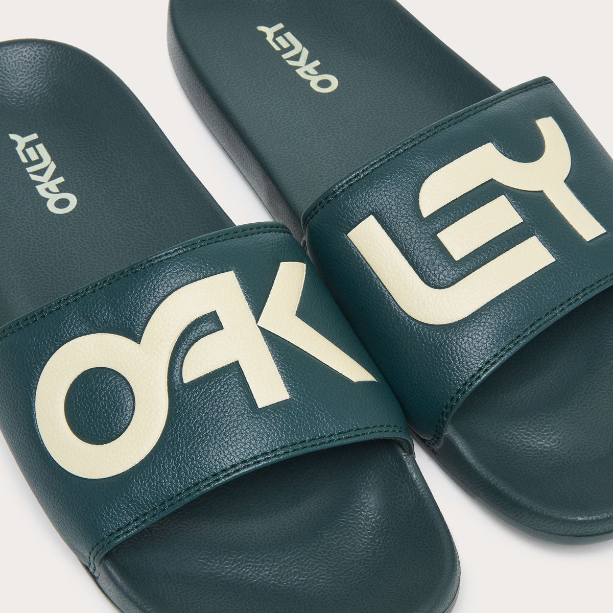 Oakley B1B 2.0 Slides