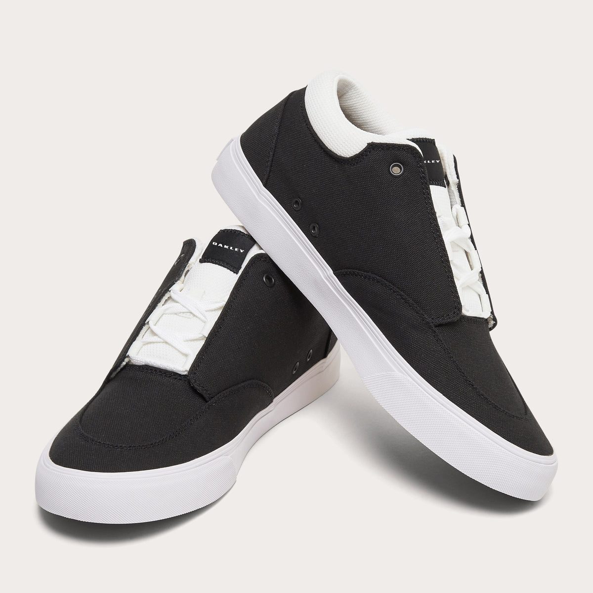Oakley Banks Low Canvas Shoes