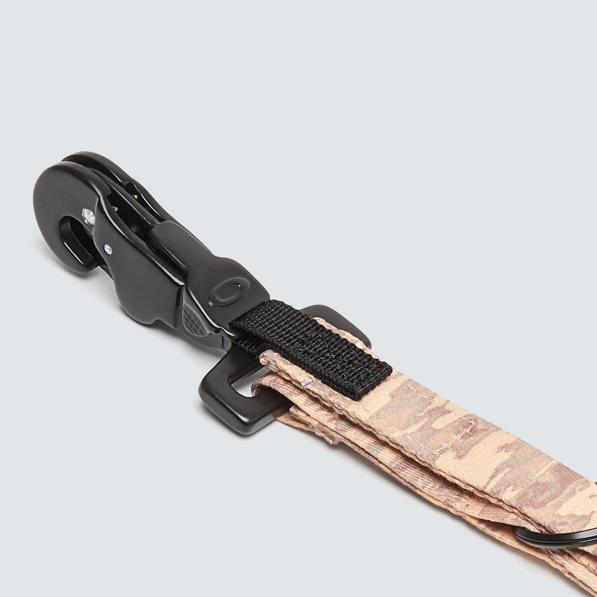 Oakley Wanderlust Keychain - Brush Tiger Camo Desert