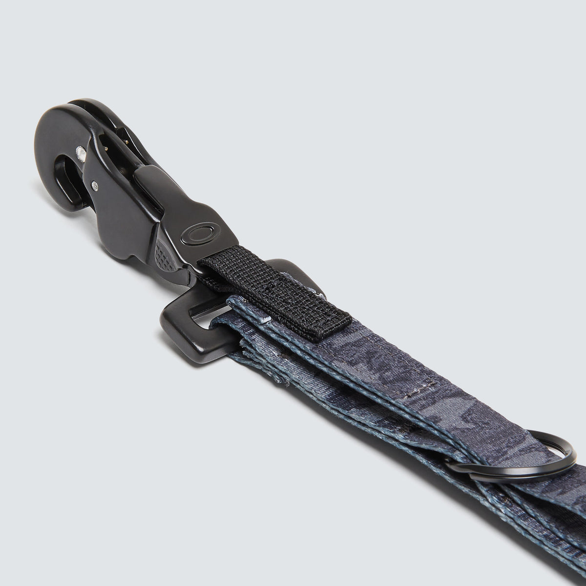 Oakley Wanderlust Keychain - Brush Tiger Camo Grey