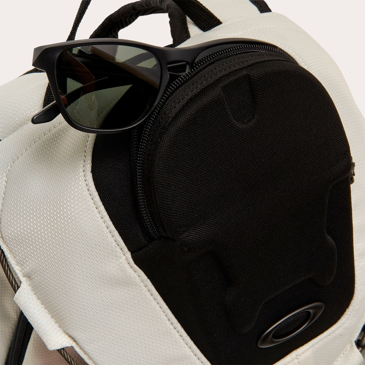 Oakley Bathroom Sink RC Backpack