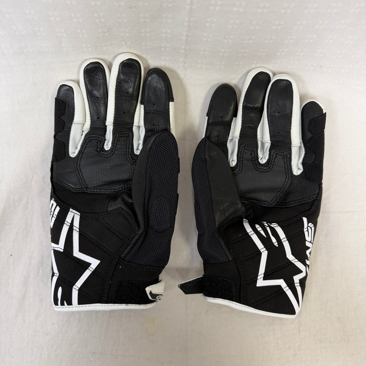 Alpinestars SMX-2 Air Carbon V2 Leather Gloves - Black/White *DISPLAY*