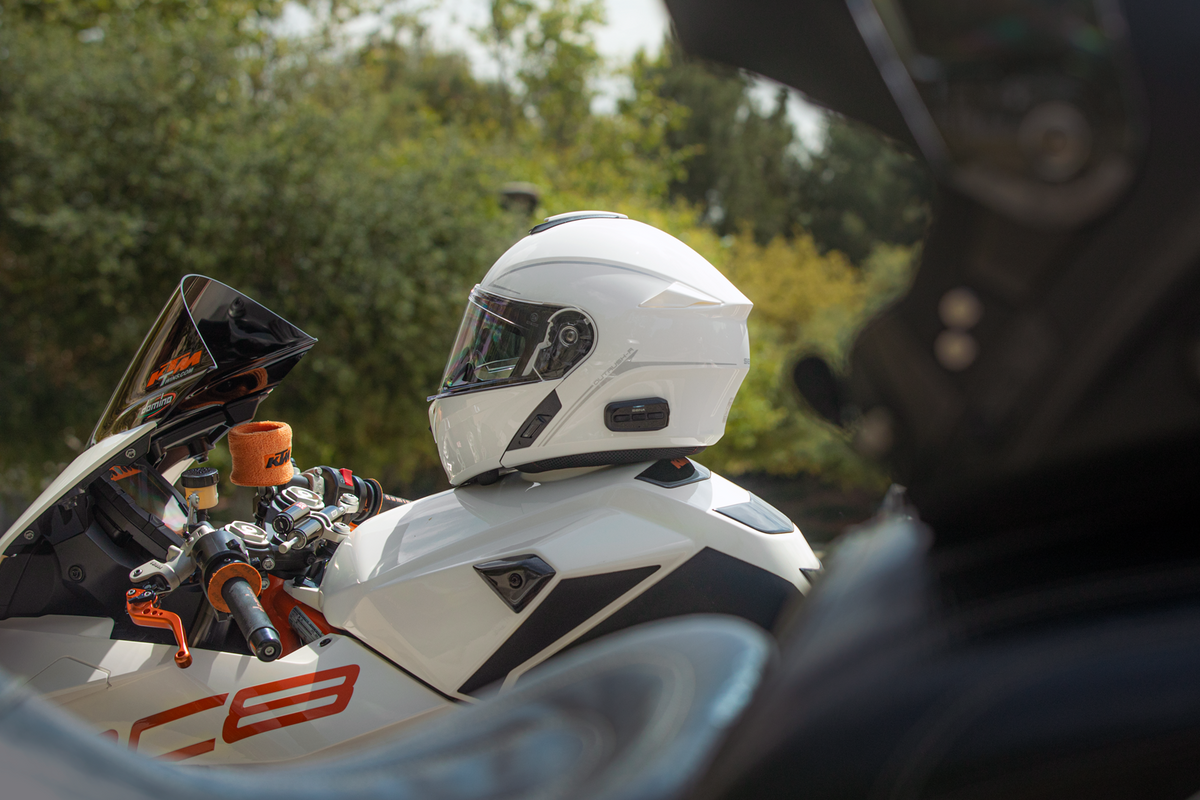 SENA Outrush R Helmet - White