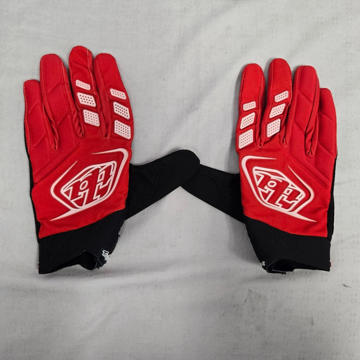 Troy Lee Designs Revox Gloves *SAMPLE*