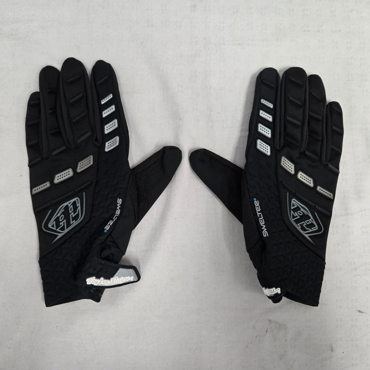 Troy Lee Designs Swelter Gloves *SAMPLE*