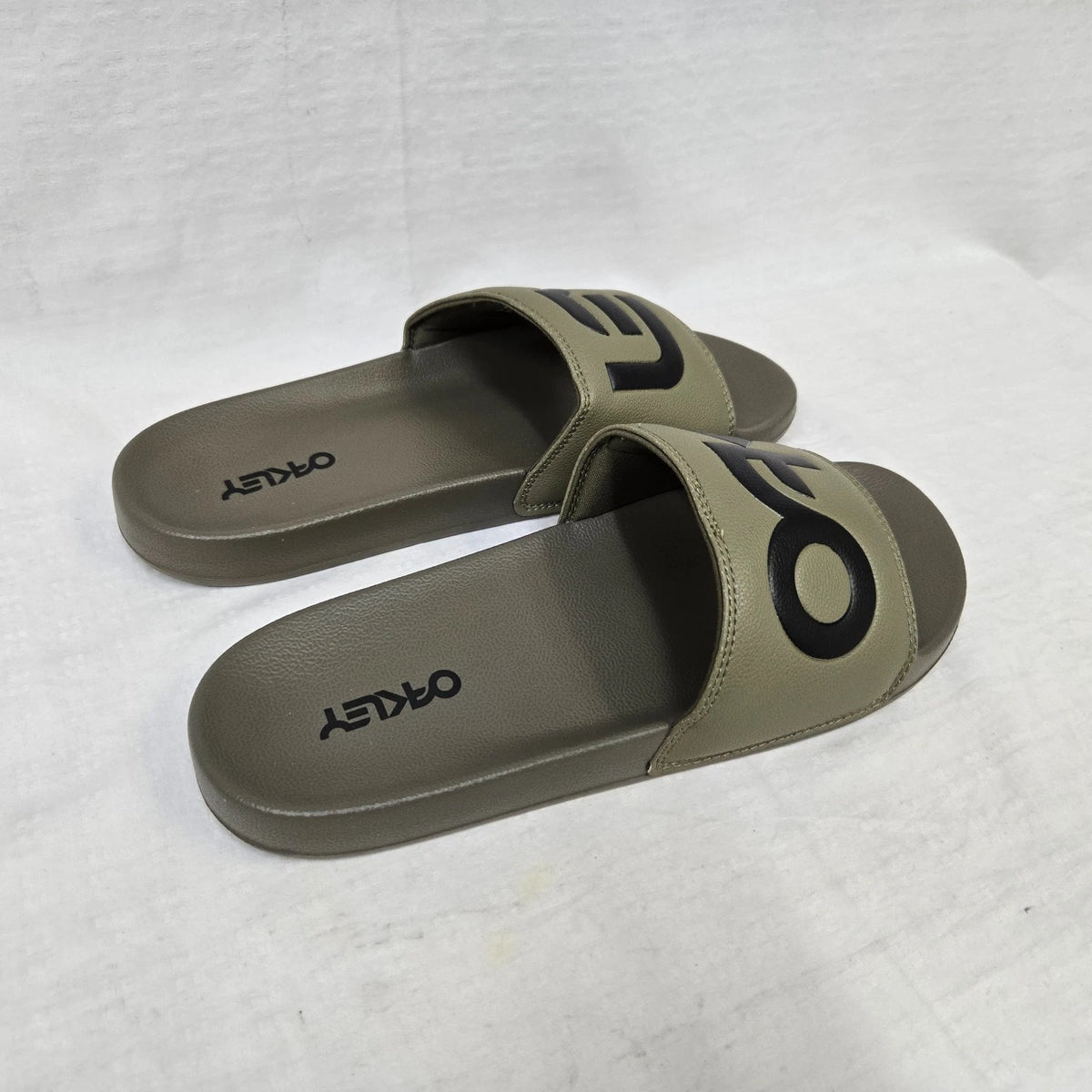 Oakley B1B 2.0 Slides