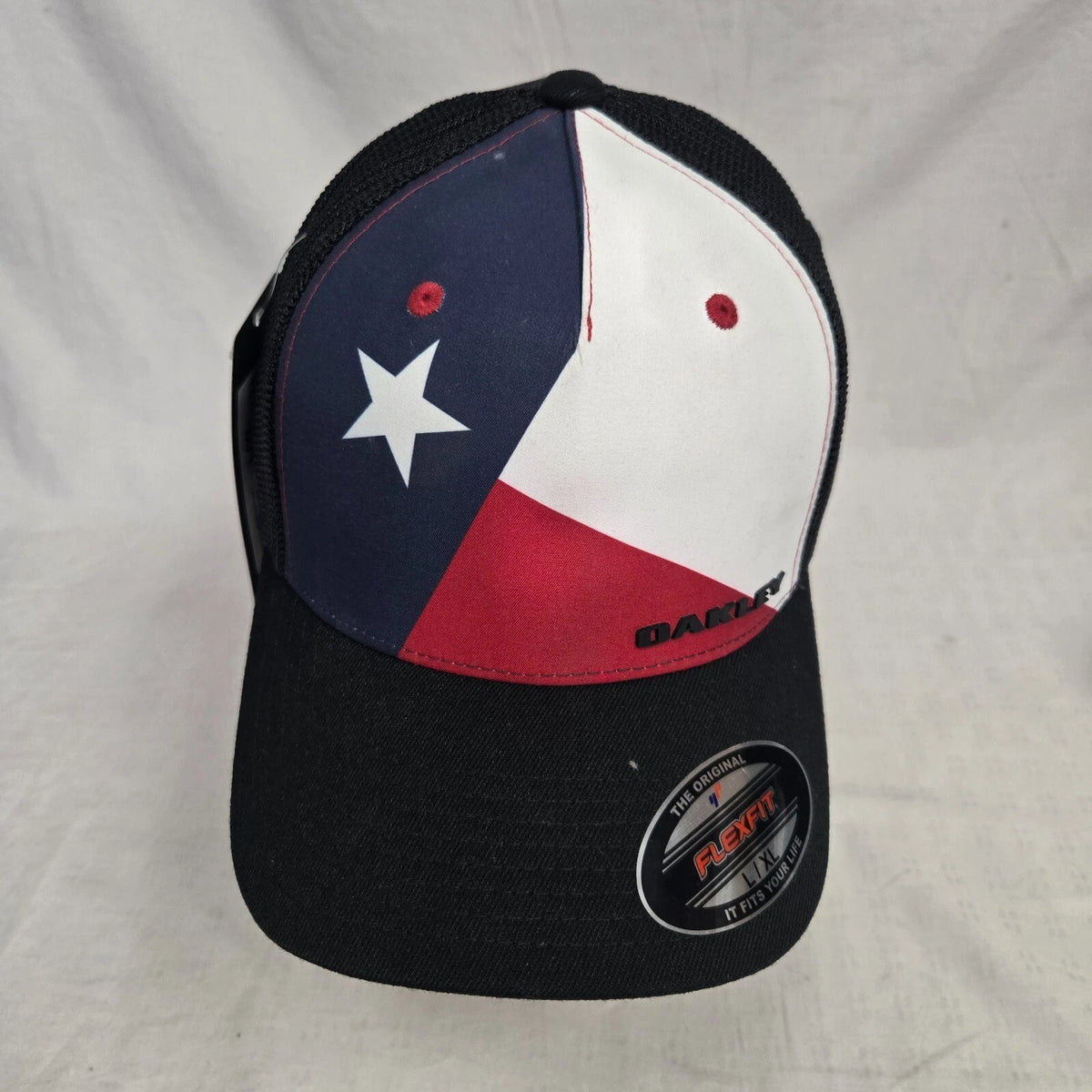 Oakley Indy Passport Trucker  Hat *DISPLAY*