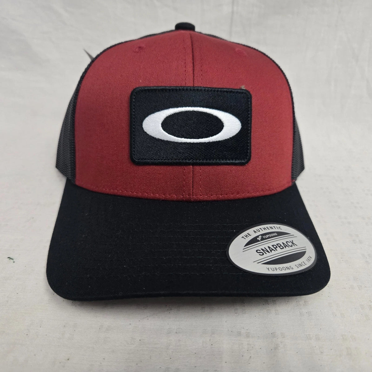 Oakley O Original Patch Trucker Hat - Iron Red/Blackout