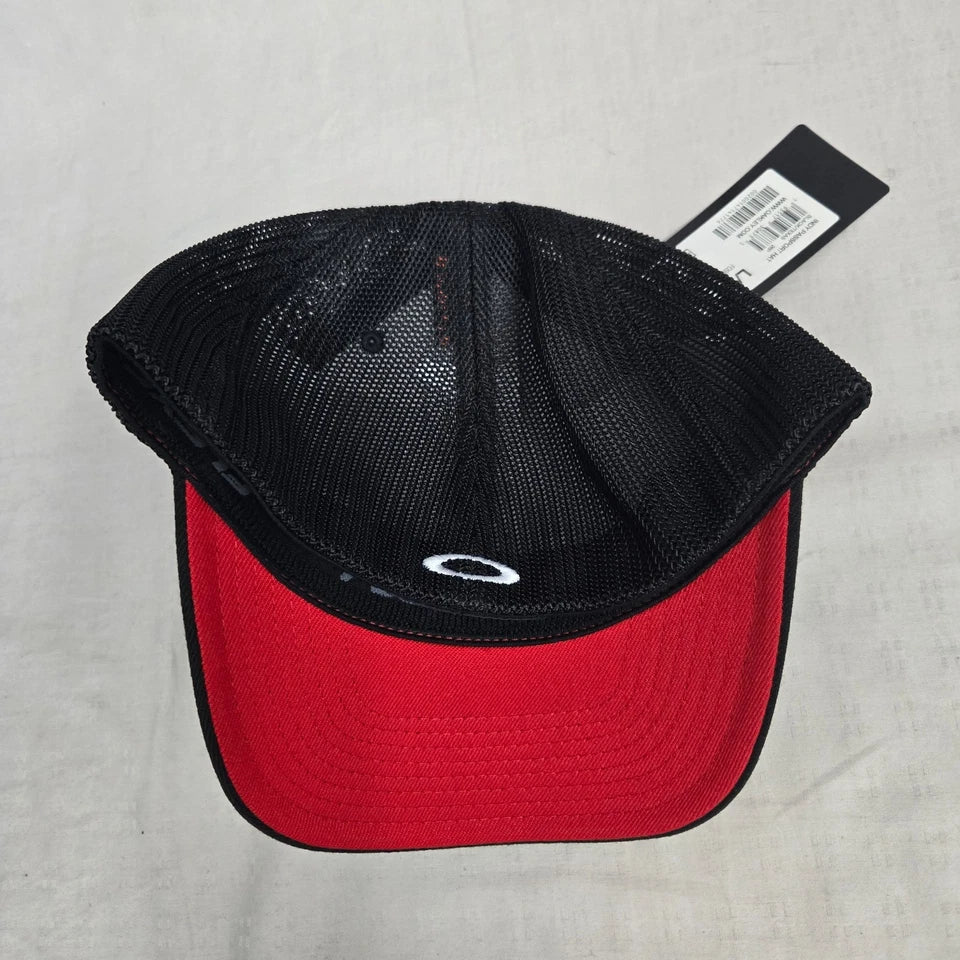 Oakley Indy Passport Trucker  Hat *DISPLAY*