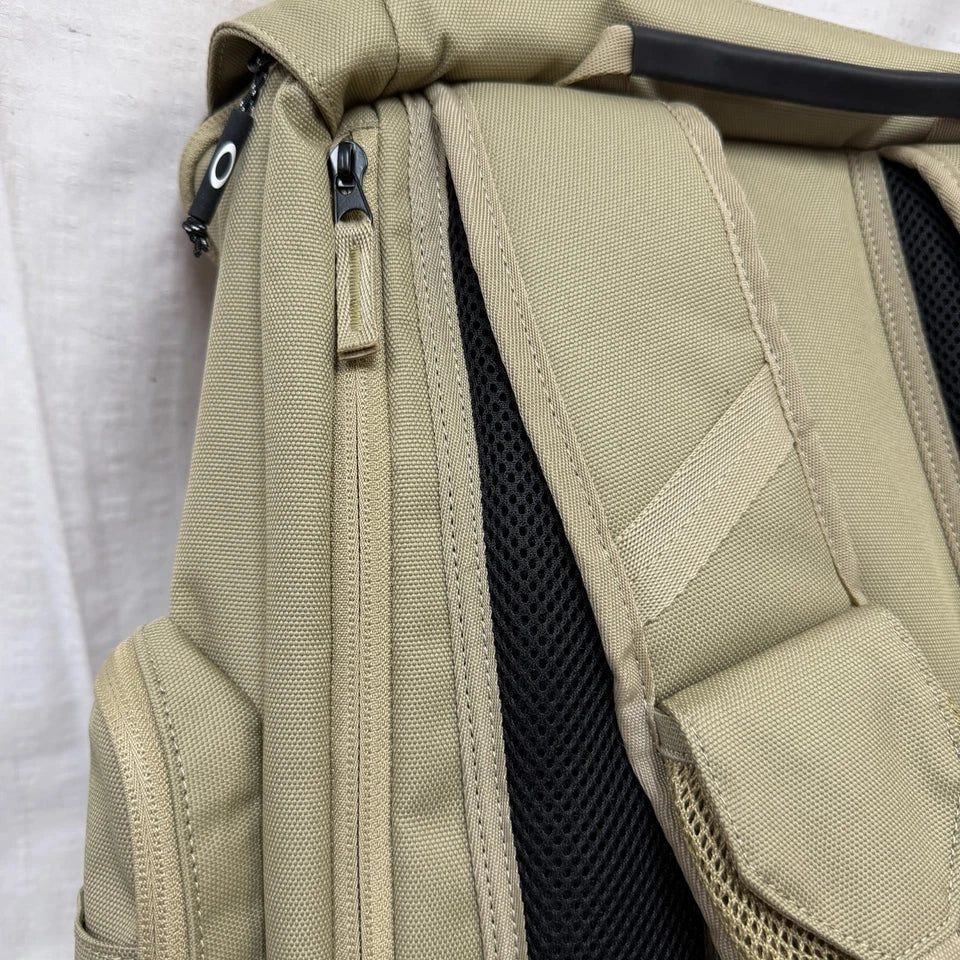 Oakley Urban Ruck Backpack