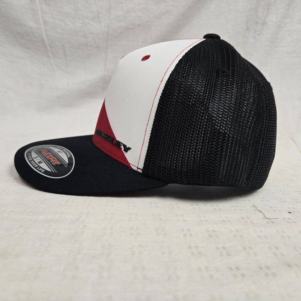 Oakley Indy Passport Trucker Hat *DISPLAY*