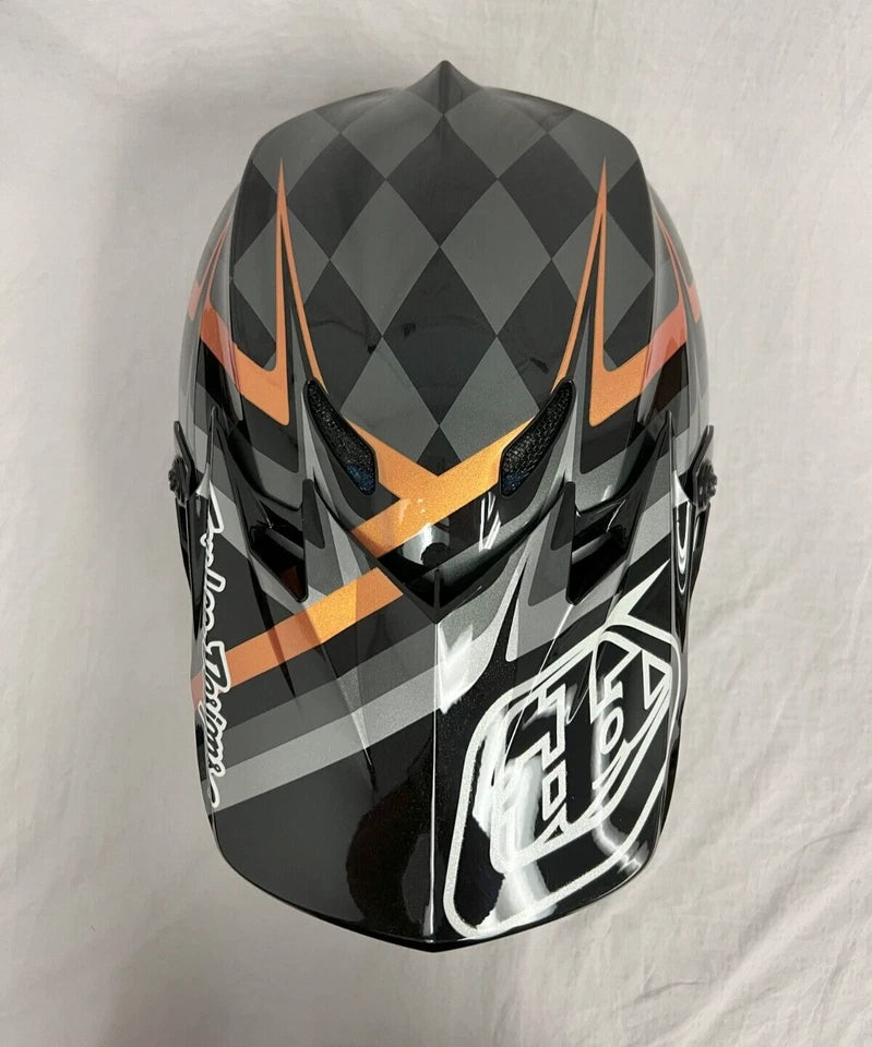 Troy Lee Designs SE4 Polyacrylite Helmet w/ MIPS *DISPLAY*