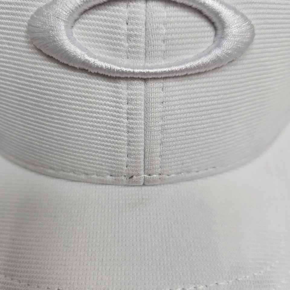 Oakley 6 Panel Hat *DISPLAY*