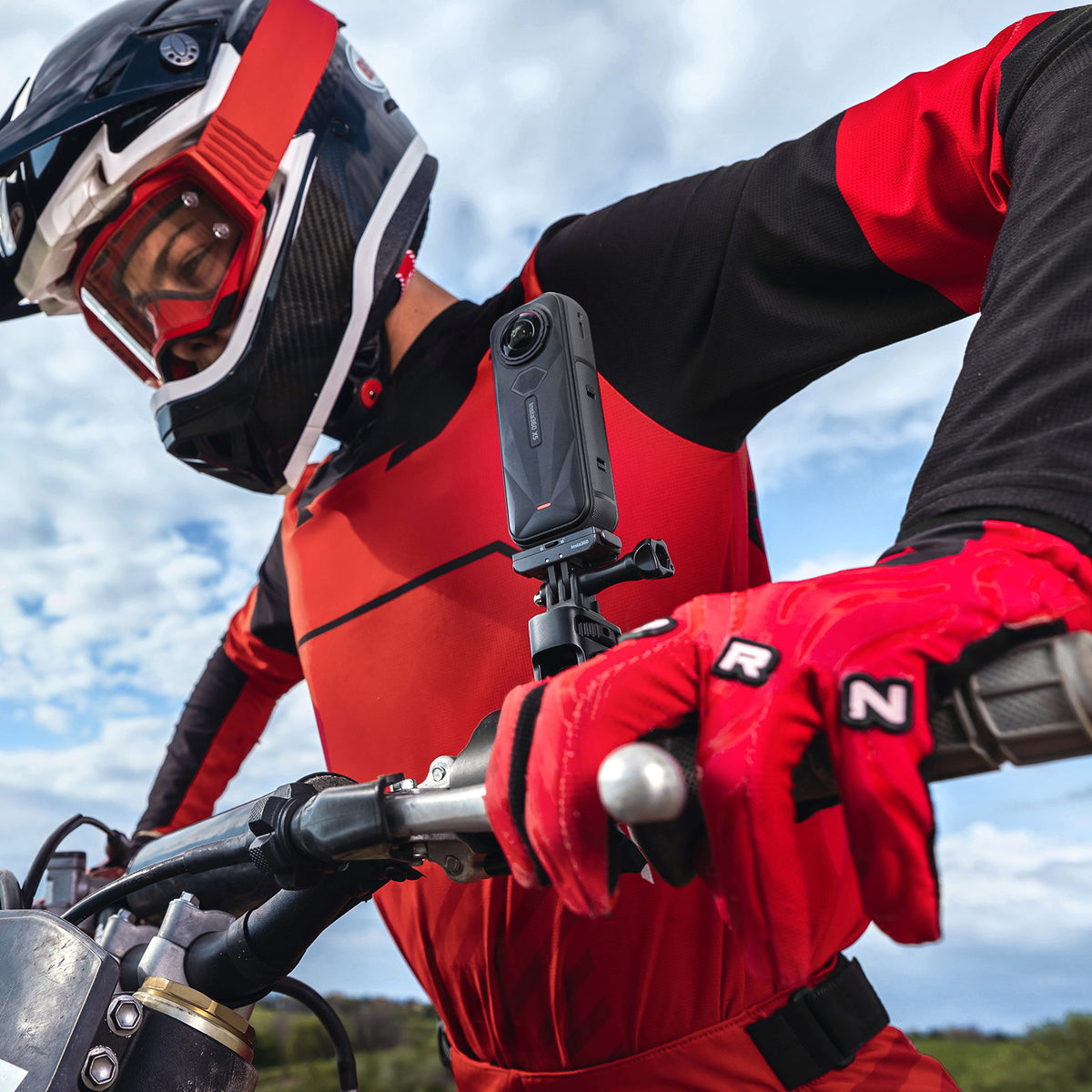 INSTA360 X5 Motorcycle Bundle