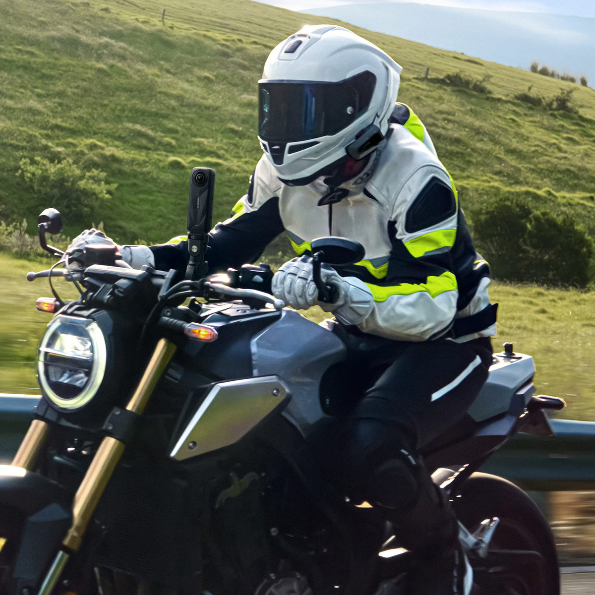 INSTA360 X5 Motorcycle Bundle