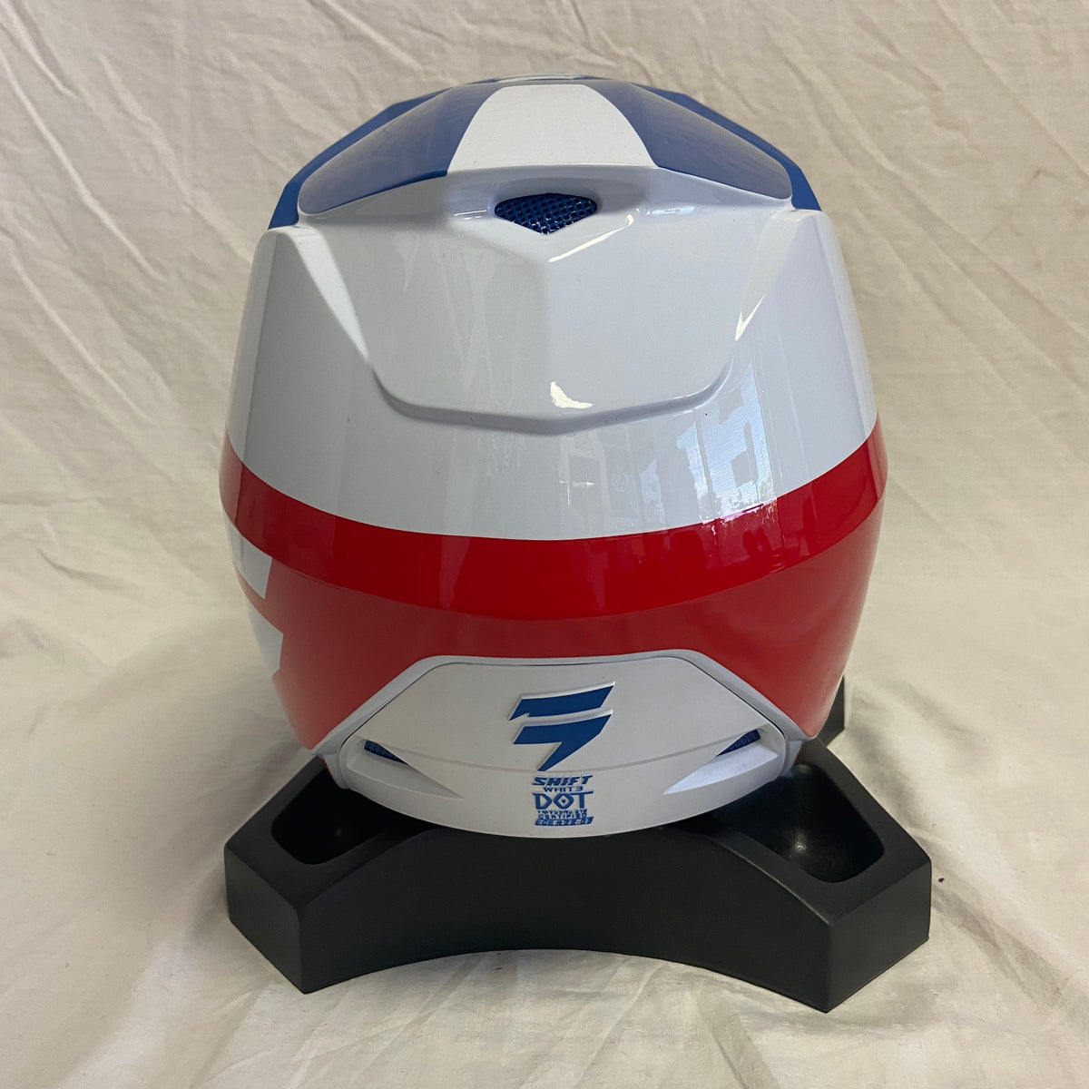 Shift Label Whit3 Helmet Bic White / Red / Blue Youth Large (Open Box) - ExtremeSupply.com