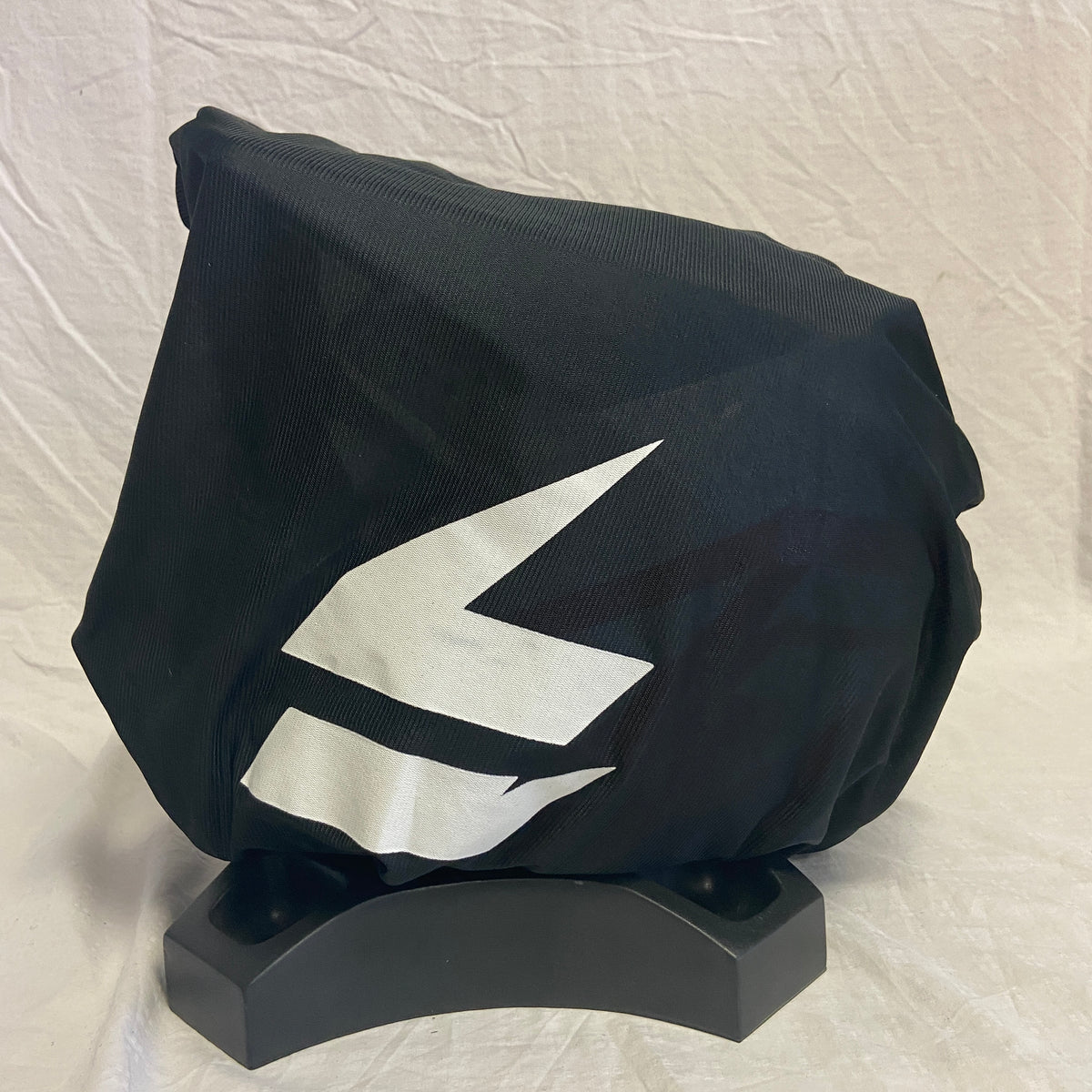 Shift Label Whit3 Helmet Bic White / Red / Blue Youth Large (Open Box) - ExtremeSupply.com