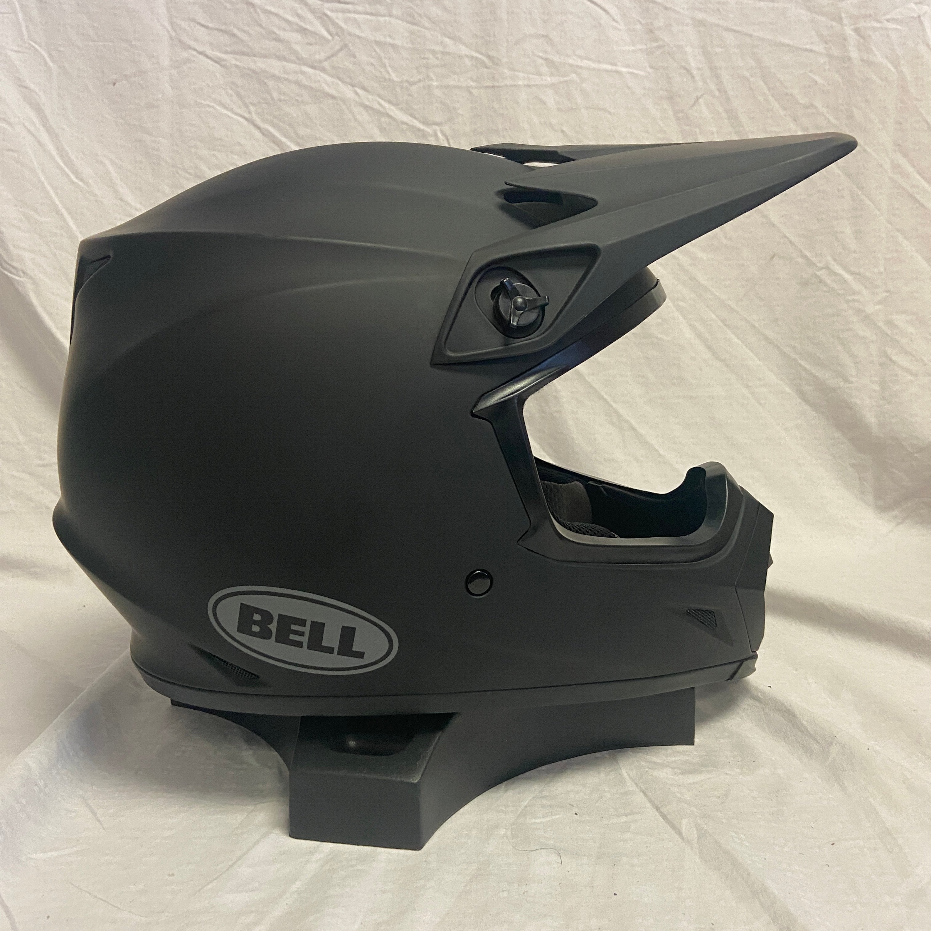 Bell MX-9 MIPS Helmet Matte Black X-Large (Open Box) Bell MX-9 MIPS Helmet Matte Black X-Large (Open Box)