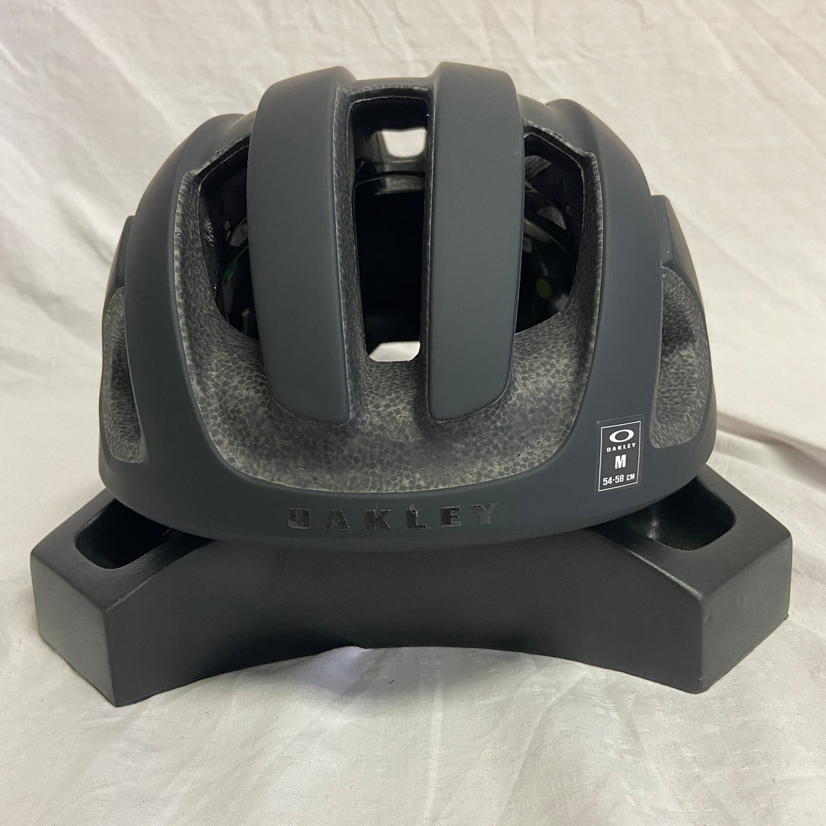 Oakley Aro 3 Cycling Helmet Matte Black (Open Box) - ExtremeSupply.com