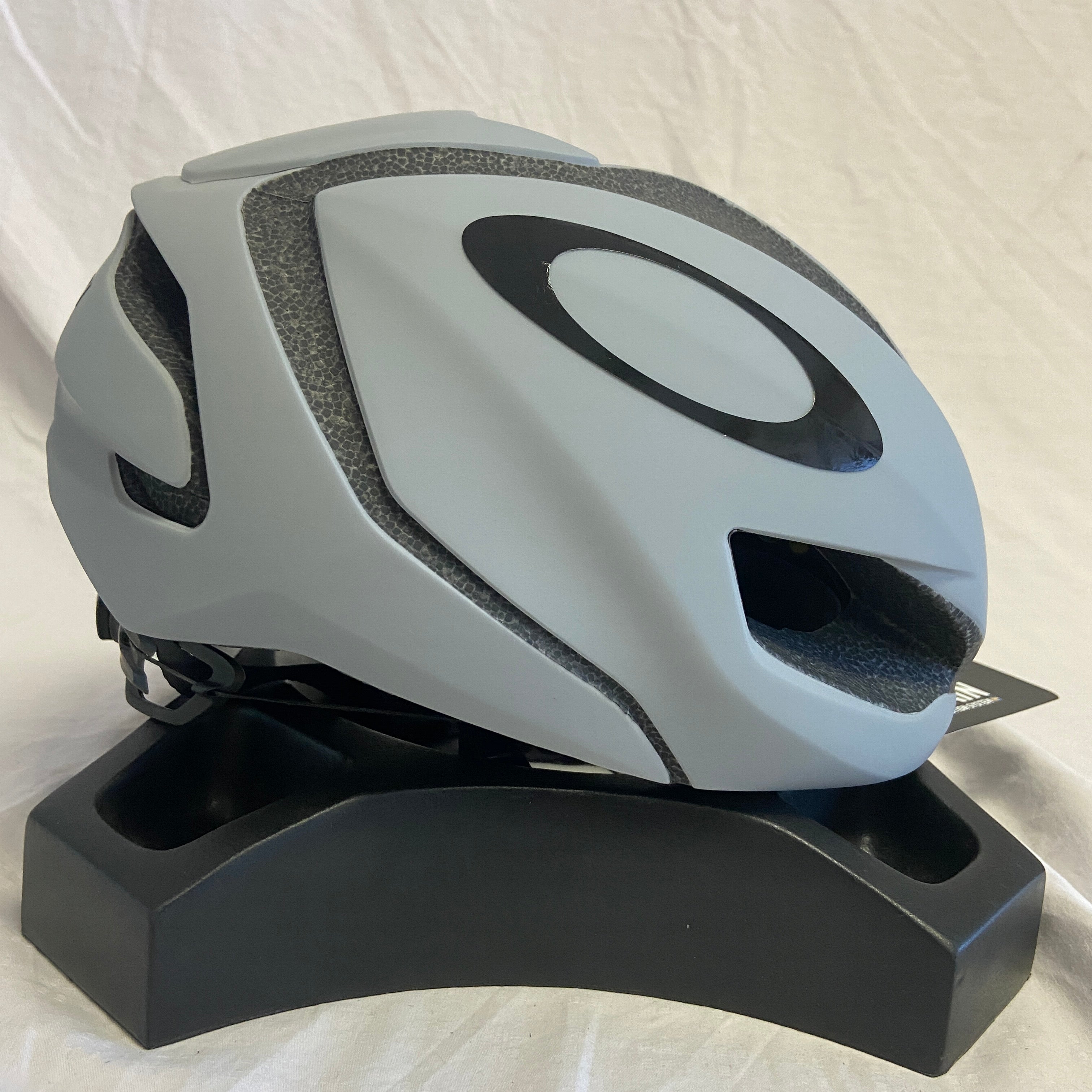 Oakley Aro5 MIPS Speed Bike Helmet Fog Gray Medium - ExtremeSupply.com