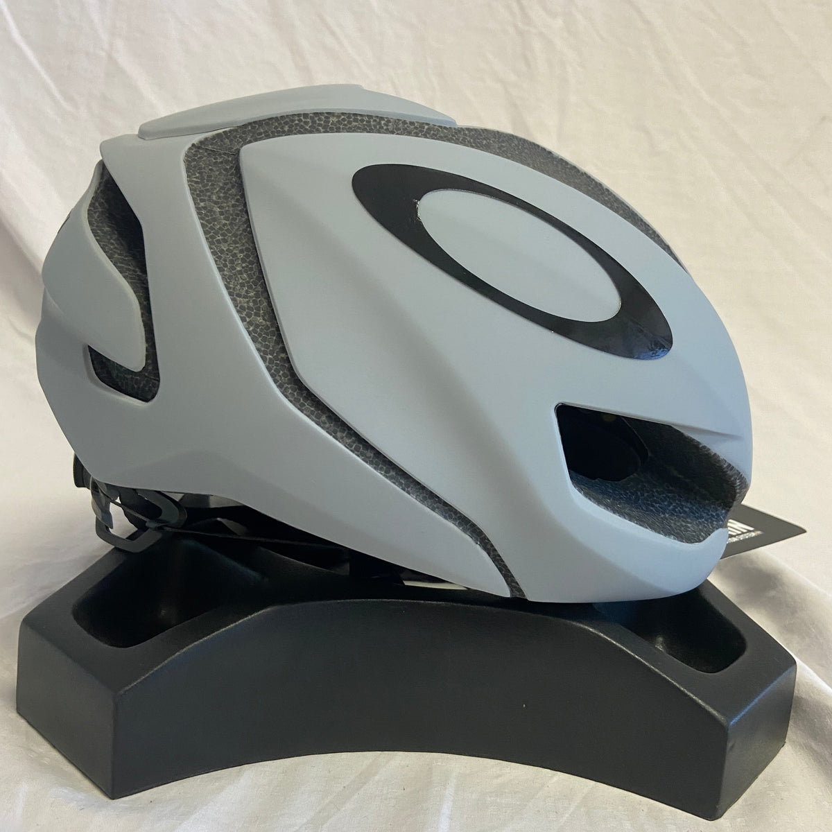 Oakley Aro5 MIPS Speed Bike Helmet Fog Gray Medium - ExtremeSupply.com