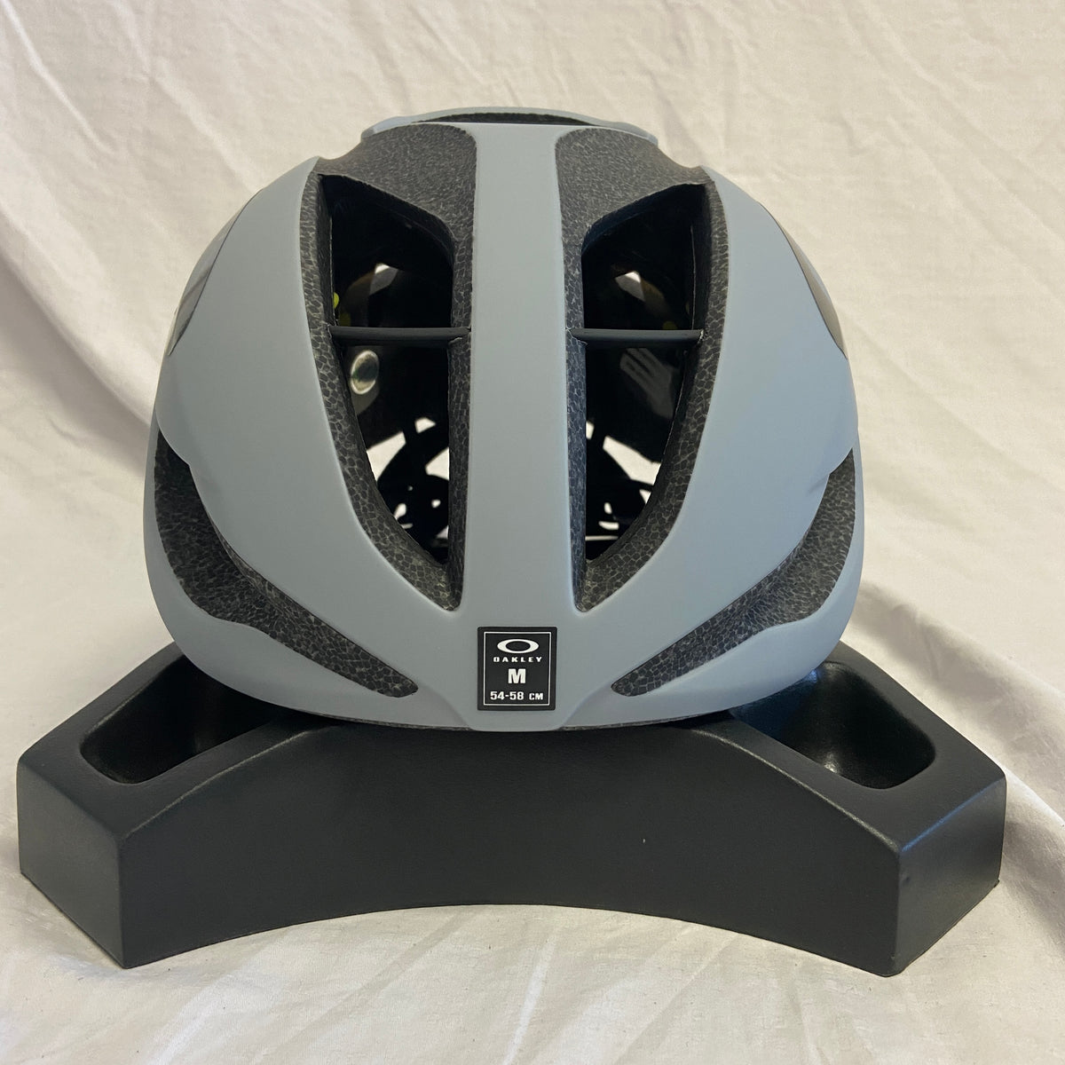 Oakley Aro5 MIPS Speed Bike Helmet Fog Gray Medium - ExtremeSupply.com