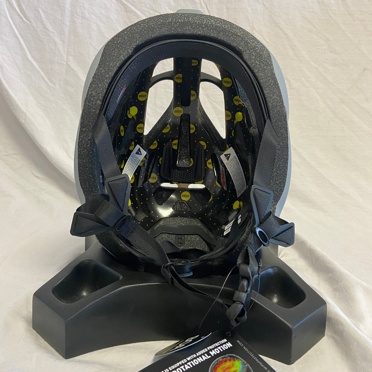 Oakley Aro5 MIPS Speed Bike Helmet Fog Gray Medium - ExtremeSupply.com