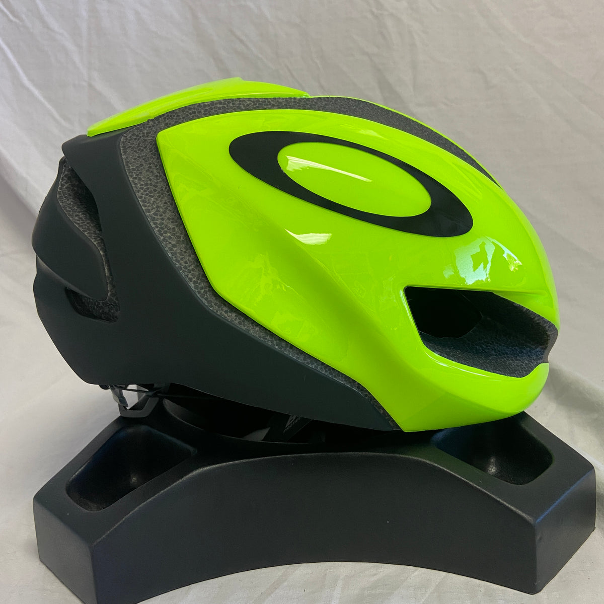 Oakley Aro5 MIPS Speed Bike Helmet Retina Burn Large - ExtremeSupply.com