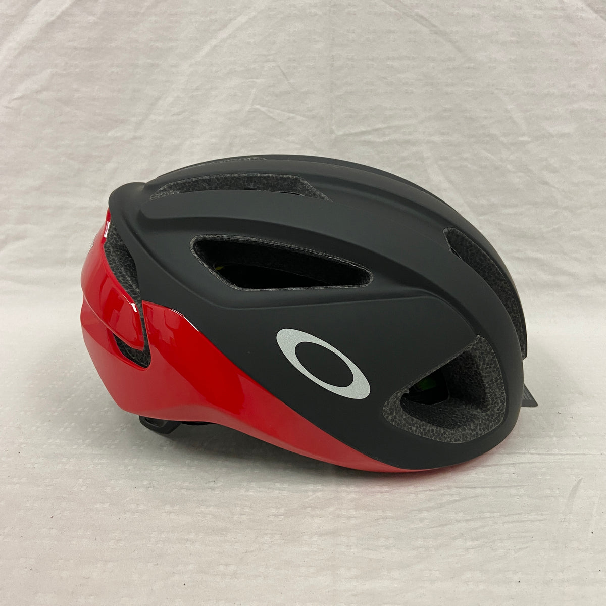Oakley MIPS Aro 3 Cycling Helmet Red / Black Large (No Box) - ExtremeSupply.com